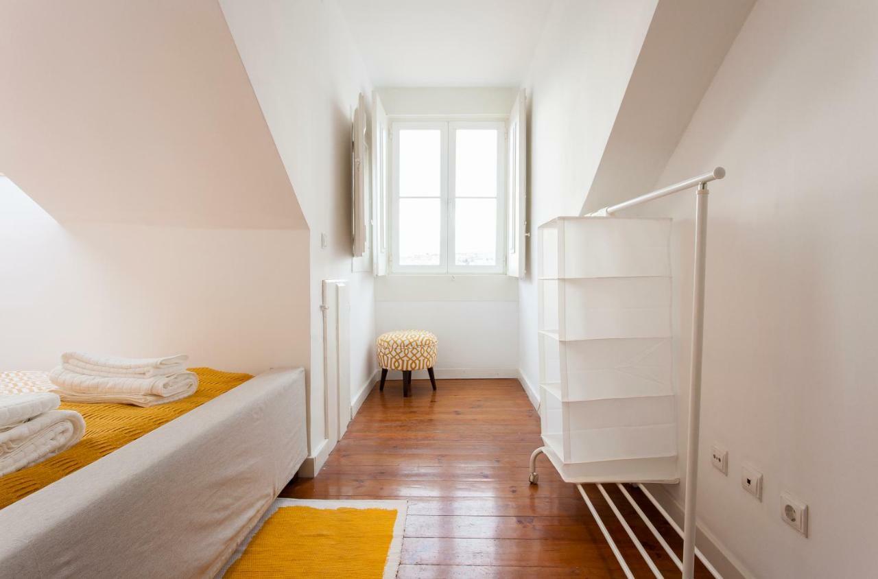 Appartamento bairro alto-chiado 2 bdr beautifull view Lisbona Esterno foto
