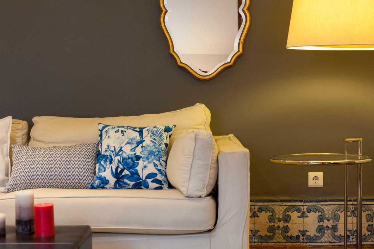 Appartamento bairro alto-chiado 2 bdr beautifull view Lisbona Esterno foto