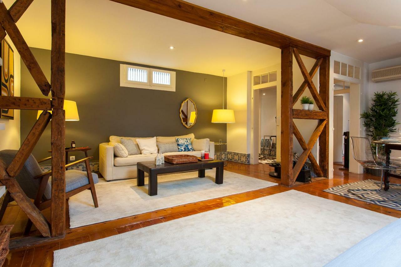 Appartamento bairro alto-chiado 2 bdr beautifull view Lisbona Esterno foto