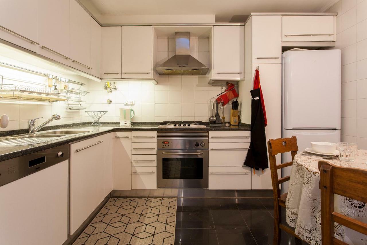 Appartamento bairro alto-chiado 2 bdr beautifull view Lisbona Esterno foto